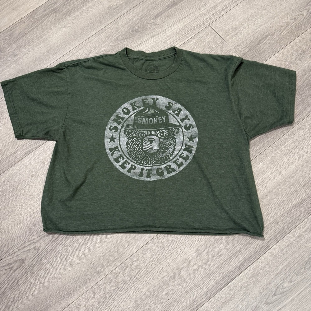 Smokey The Bear  Keep it Green Crop Graphic T-shirt Women Green XL
